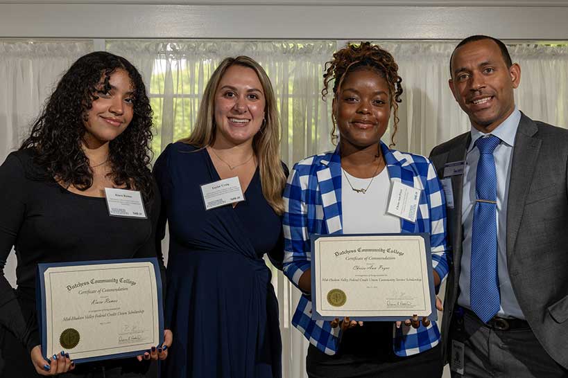 Students receiving Honors Convocation awards.